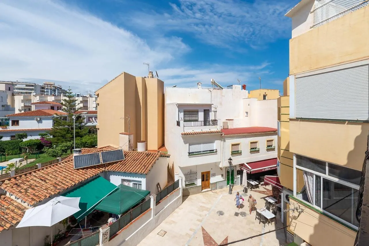 Homeforguest Bright Studio In La Carihuela Near The Beach Torremolinos Spanien