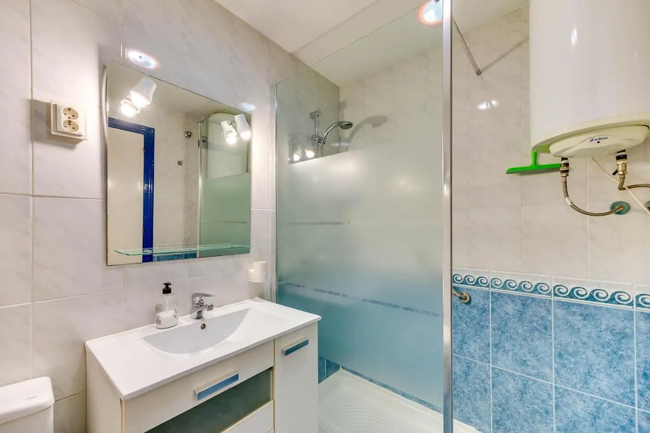 Homeforguest Bright Studio In La Carihuela Near The Beach Torremolinos