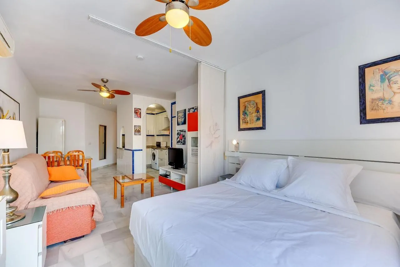 Homeforguest Bright Studio In La Carihuela Near The Beach Torremolinos 0*,