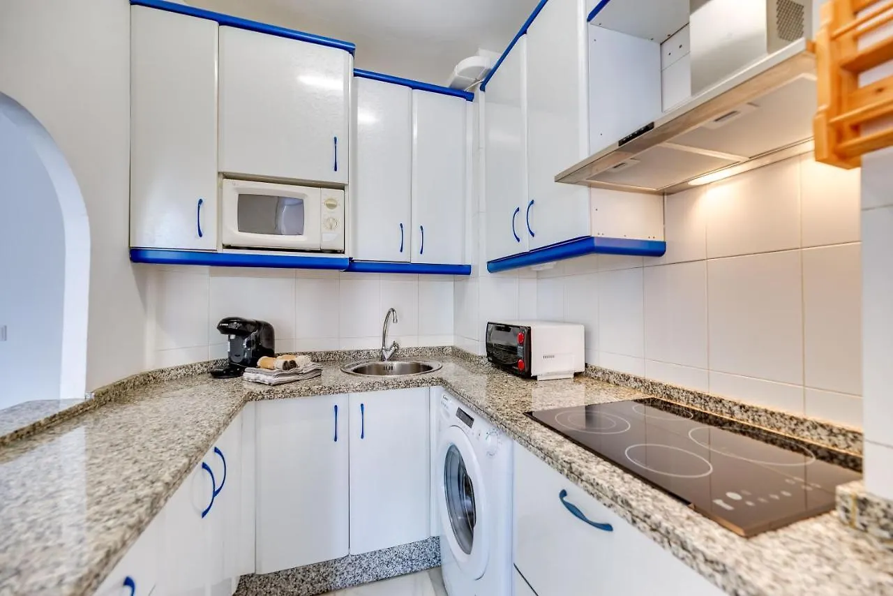 Homeforguest Bright Studio In La Carihuela Near The Beach Torremolinos Apartamento